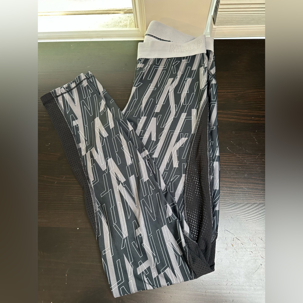 Nike Pro Hypercool Leggings - Black and White
